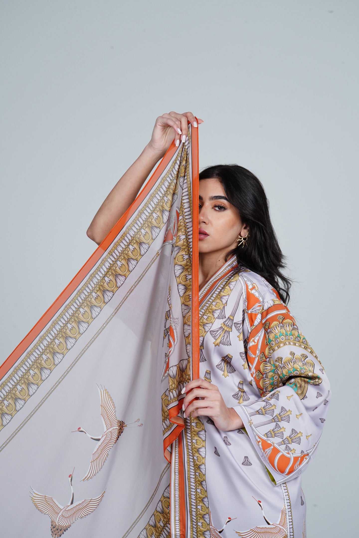 فيلة - شال برتقالي حريري